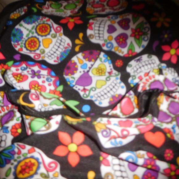 Sugar Skull Backpack & Lunchbox - Picture 4 of 7
